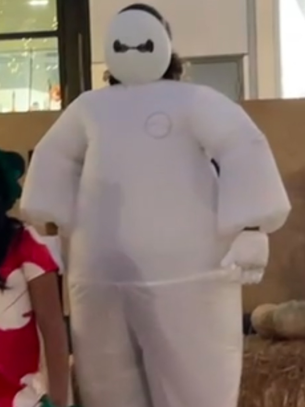 Disney Baymax Inflatable Kids Costume - White - Picture 4 of 6